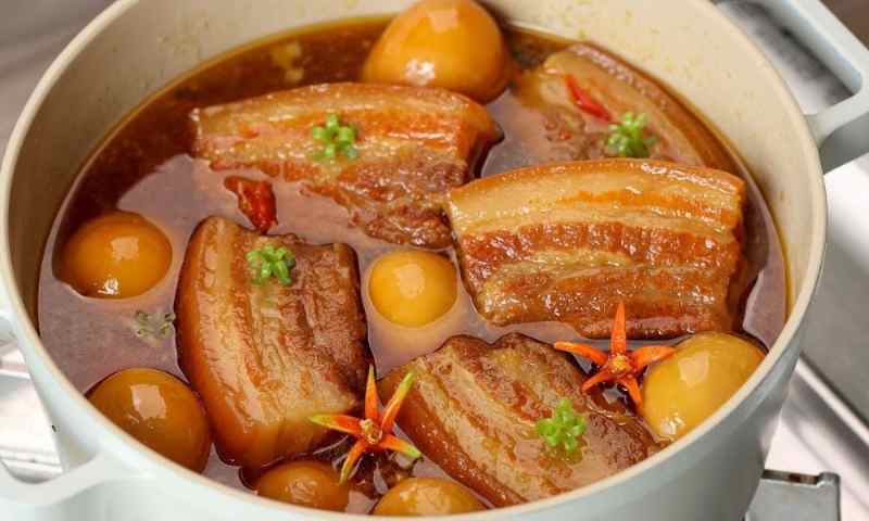 Thịt kho họt vịt